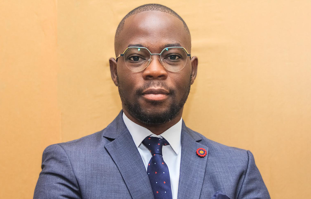Franck René Ayihonsi - Expert en Gestion de la Politique Économique