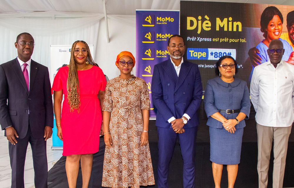 Des dirigeants de MTN Bénin, MTN Mobile Money Bénin, Ecobank et des membres du gouvernement au lancement de "Prêt Xpress".