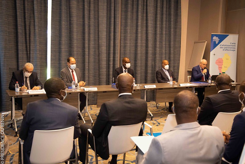 Le Bénin signe trois contrats d’affermage inédits
