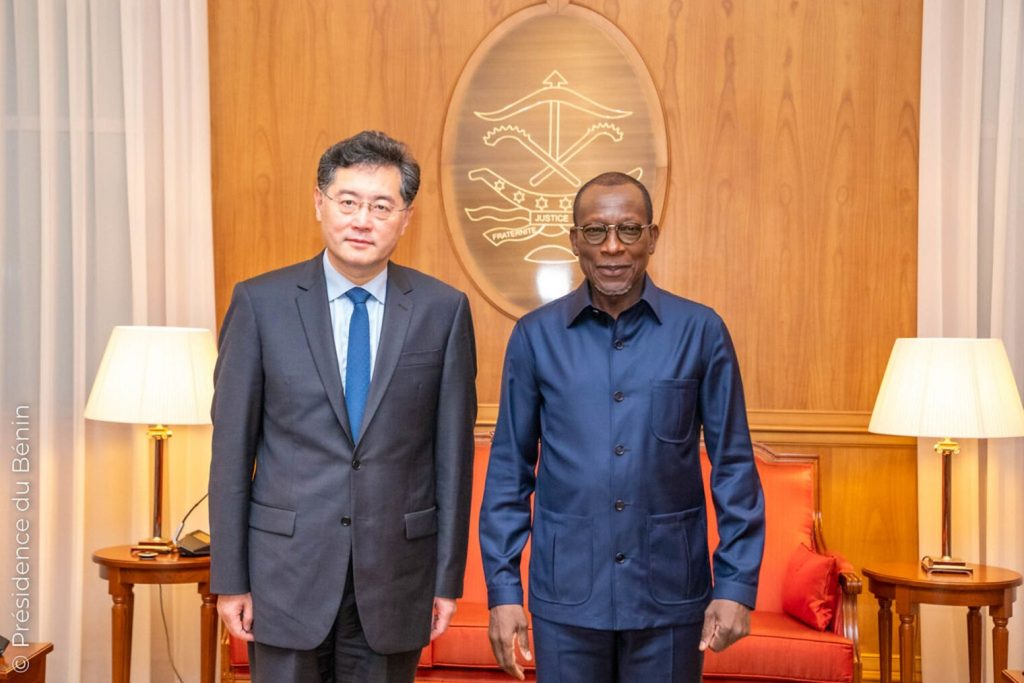 Qin Gang et Patrice Talon