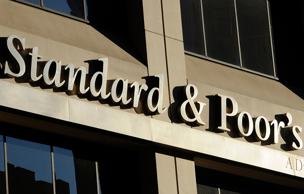 Standard & Poor's, la filiale de McGraw-Hill, rehausse la notation de crédit du Bénin à "BB-".