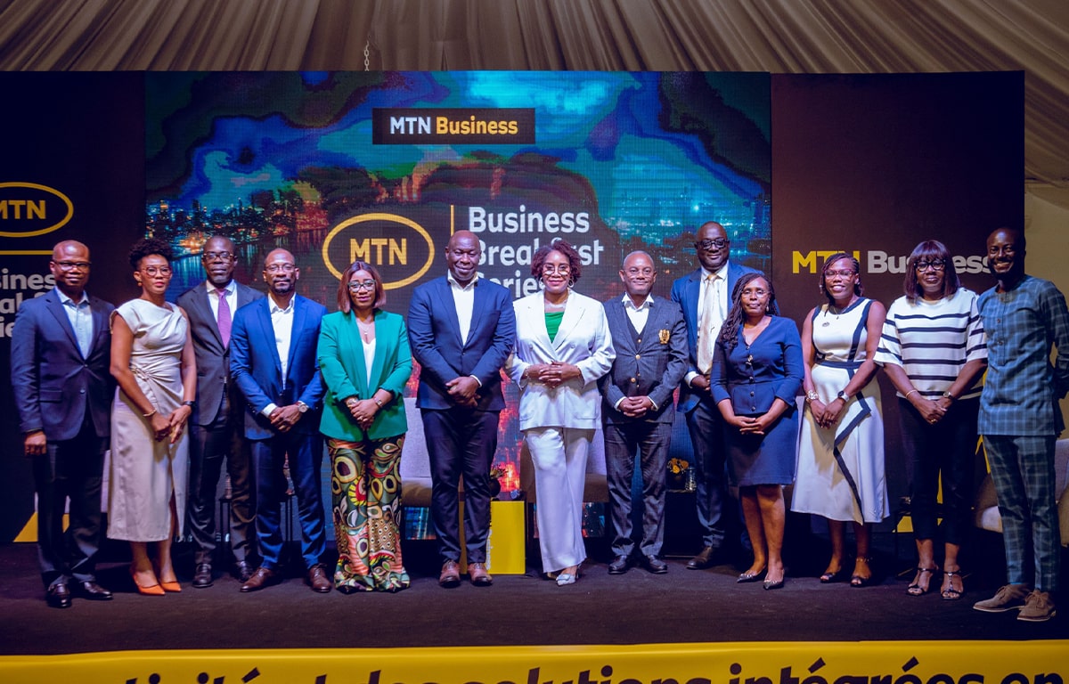 Photo de famille lors de la première édition du Business Breakfast Series