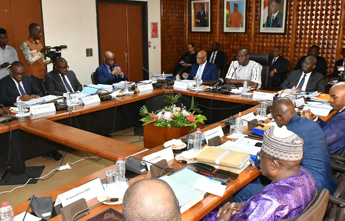 Les participants à la quatrième session ordinaire du Conseil des ministres de l'UEMOA