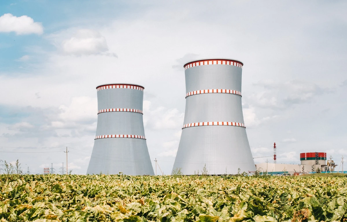 Centrale nucléaire biélorusse dans le district d’Ostrovets.©️Lobachad