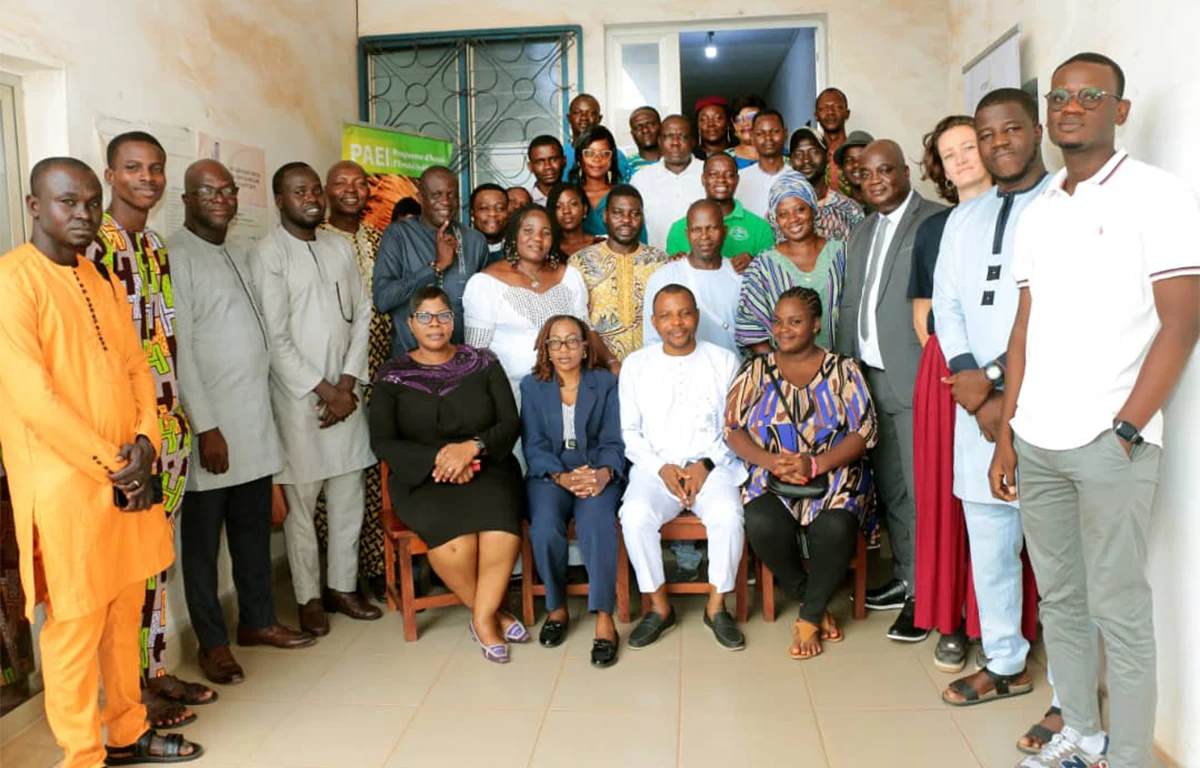 Photo de famille des participants au Forum National sur le Volontariat organisé par l'AnpE en Mars 2025