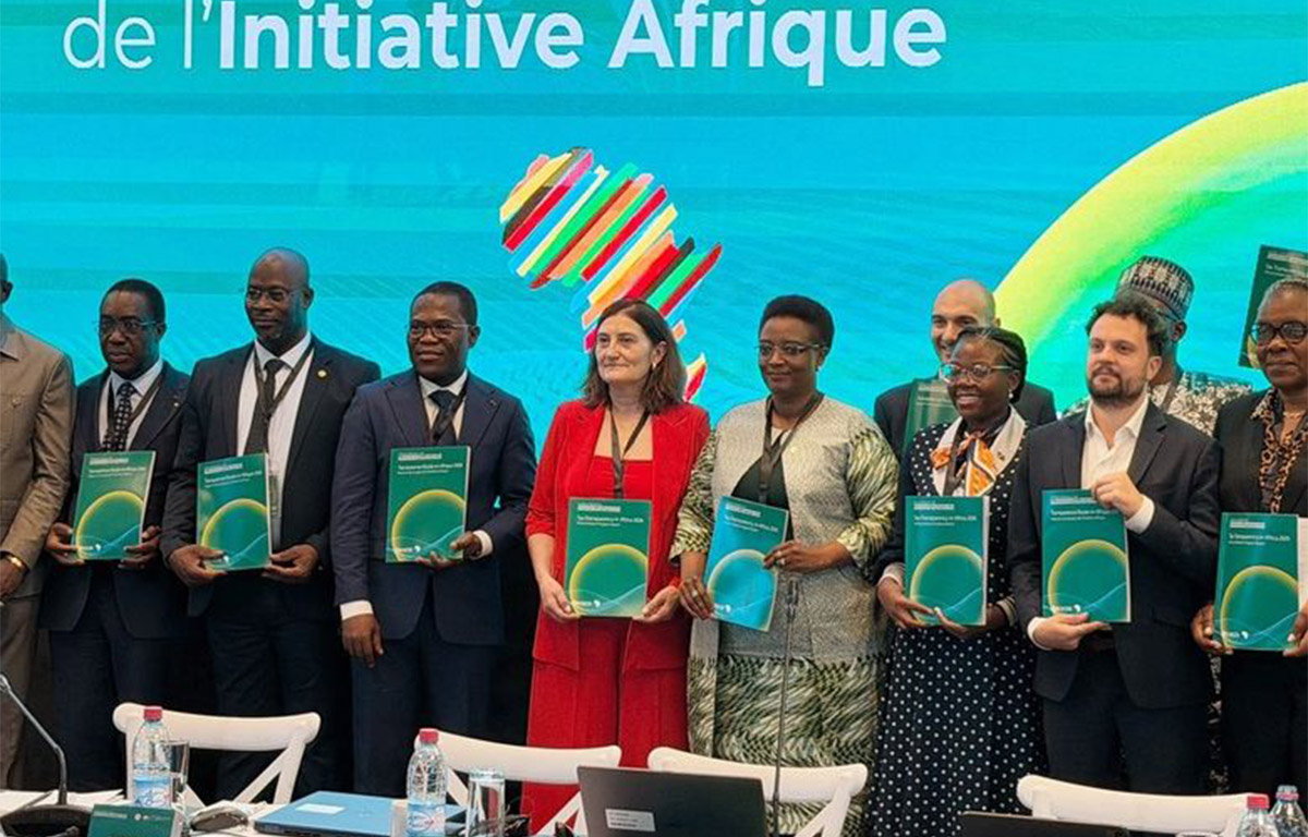 Photo officielle prise lors de la 19ᵉ réunion de l'Initiative Afrique sur la transparence fiscale à Cotonou