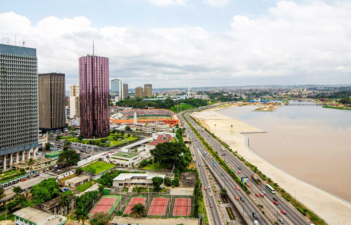 La Côte d’Ivoire maintient sa croissance grâce aux services, à l’agriculture et aux hydrocarbures.